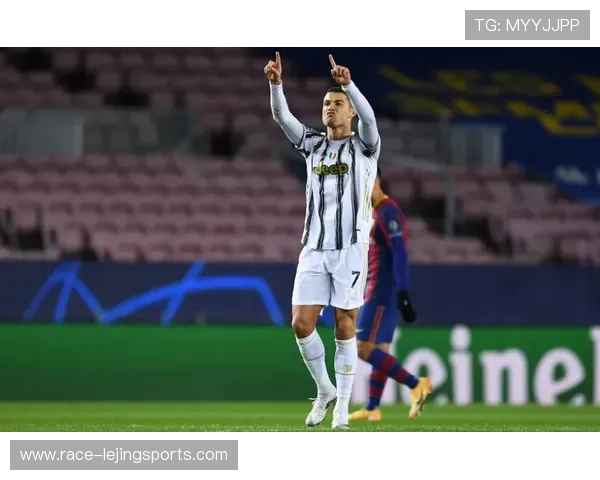 C罗梅西世纪对决 谁能超越足坛传奇的巅峰对抗