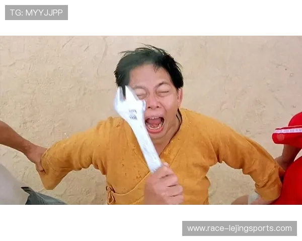 少林足球星爷经典造型揭秘 透视他的服装与角色魅力